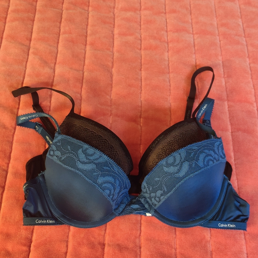 Calvin Klein 2pk. Silky Smooth Lace Push Up Bra Gem